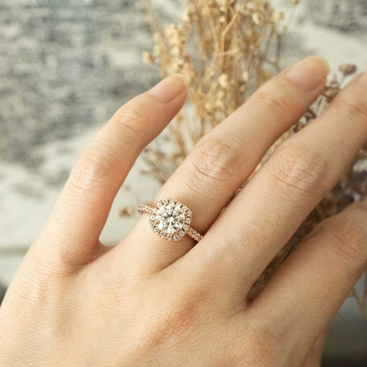 Rose Halo Rhombus Ring