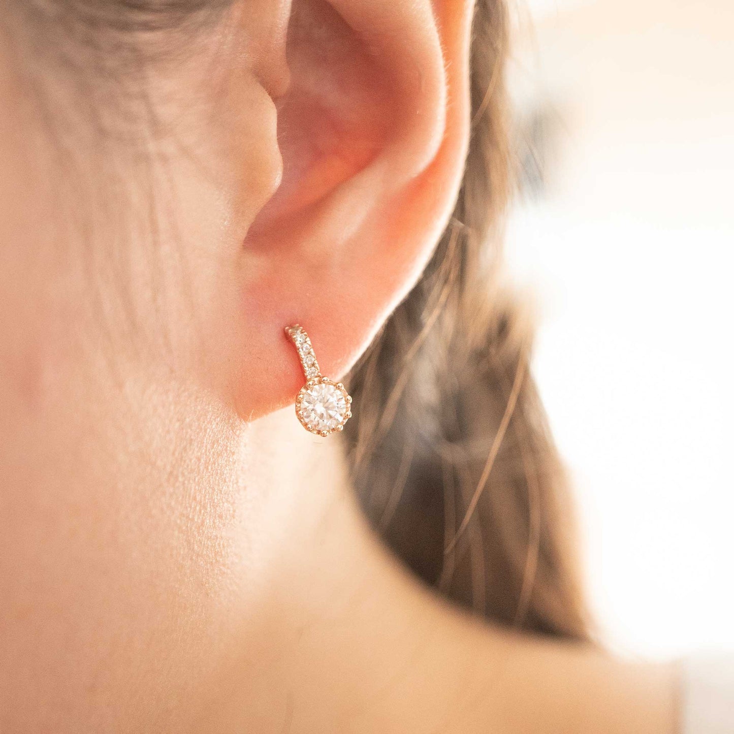 Rose round drop earrings